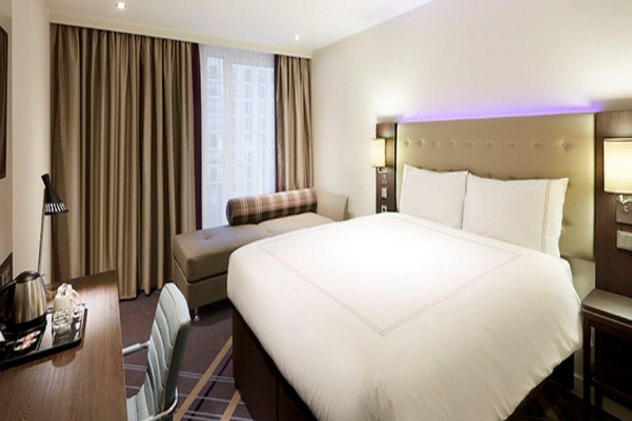 Premier Inn Duesseldorf City Friedrichstadt Екстер'єр фото