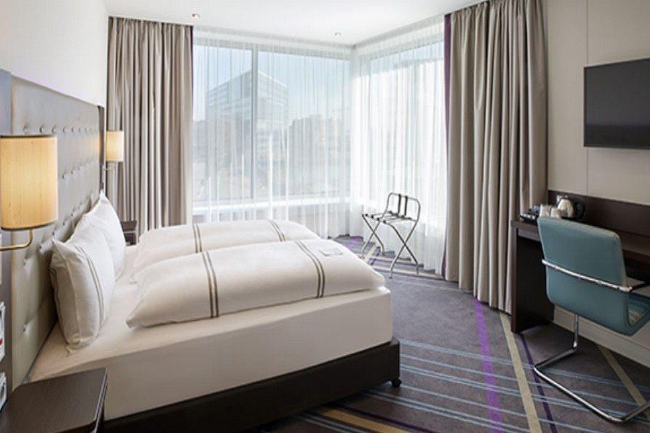 Premier Inn Duesseldorf City Friedrichstadt Екстер'єр фото