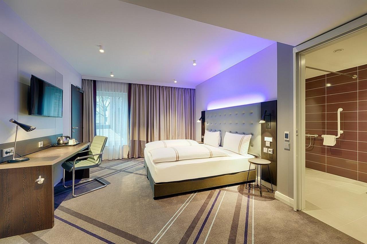 Premier Inn Duesseldorf City Friedrichstadt Екстер'єр фото