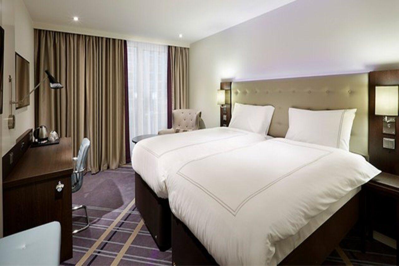 Premier Inn Duesseldorf City Friedrichstadt Екстер'єр фото
