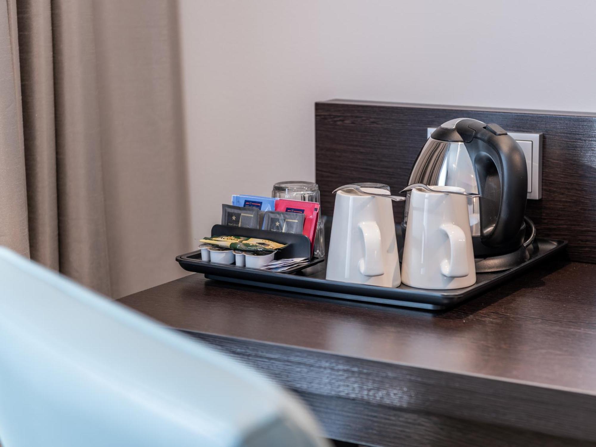 Premier Inn Duesseldorf City Friedrichstadt Екстер'єр фото