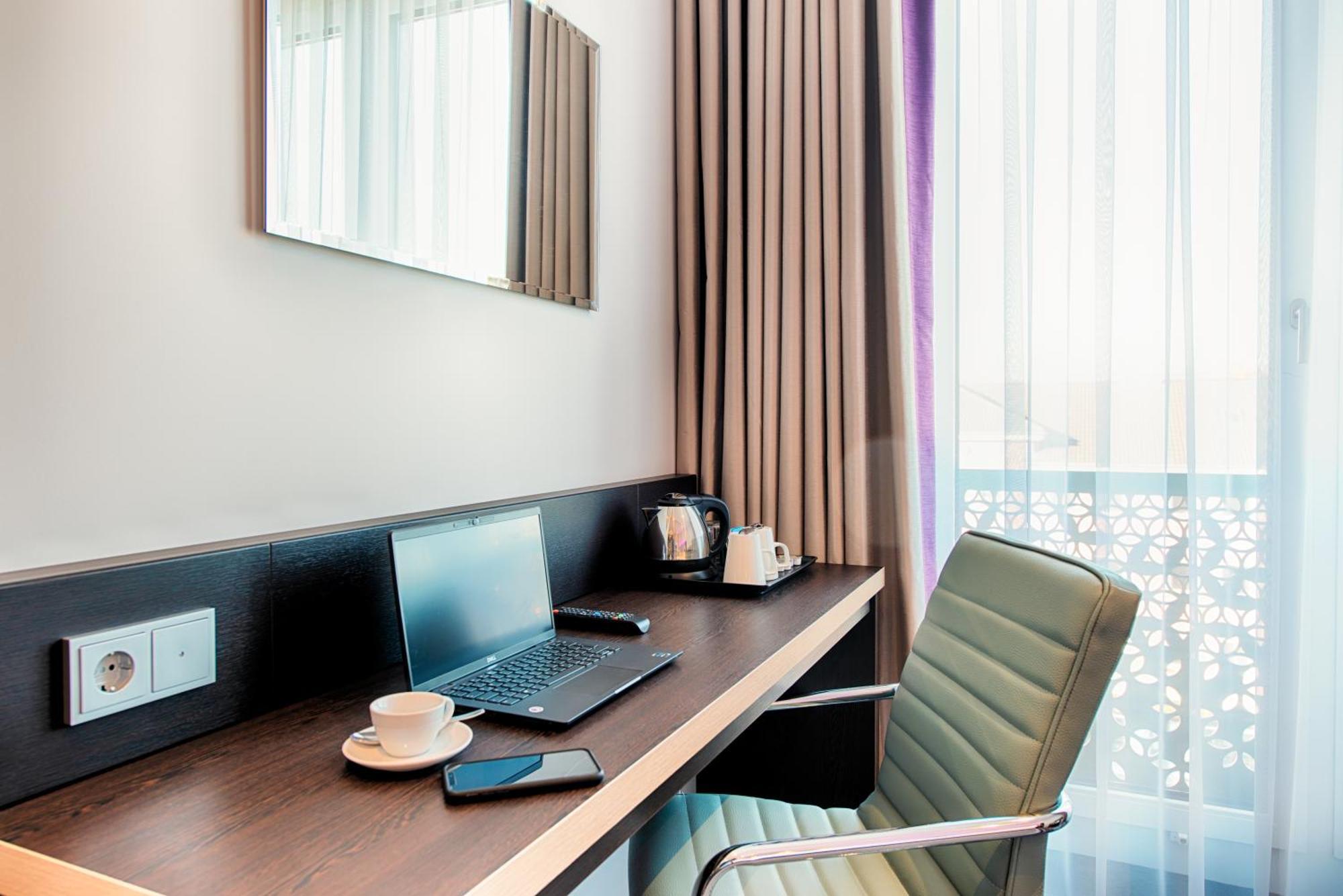 Premier Inn Duesseldorf City Friedrichstadt Екстер'єр фото
