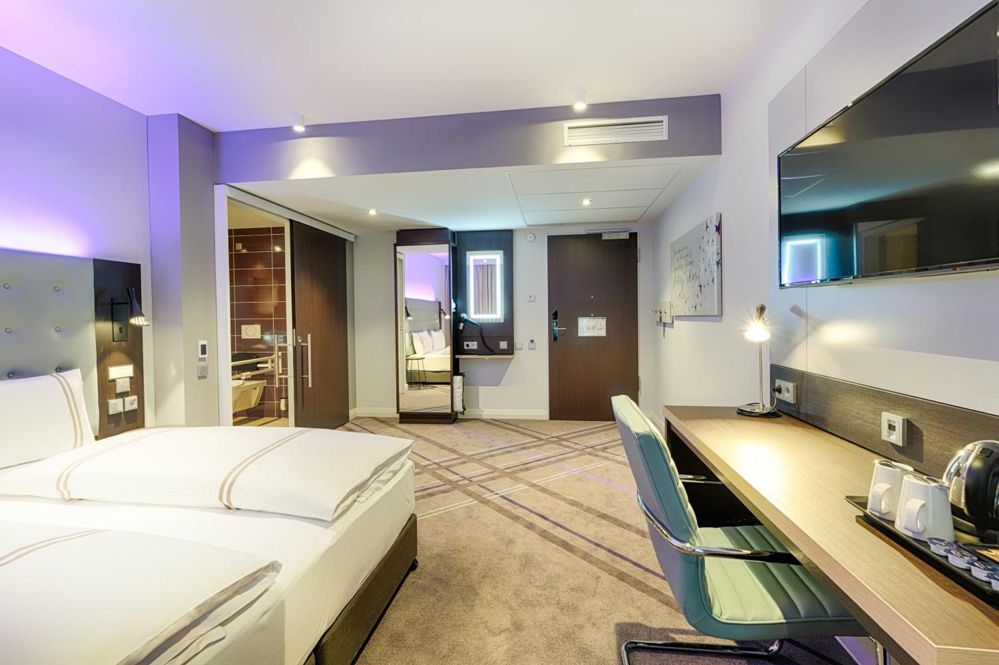Premier Inn Duesseldorf City Friedrichstadt Екстер'єр фото