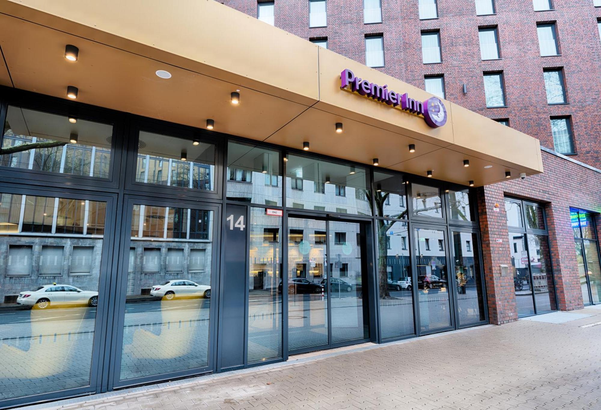 Premier Inn Duesseldorf City Friedrichstadt Екстер'єр фото