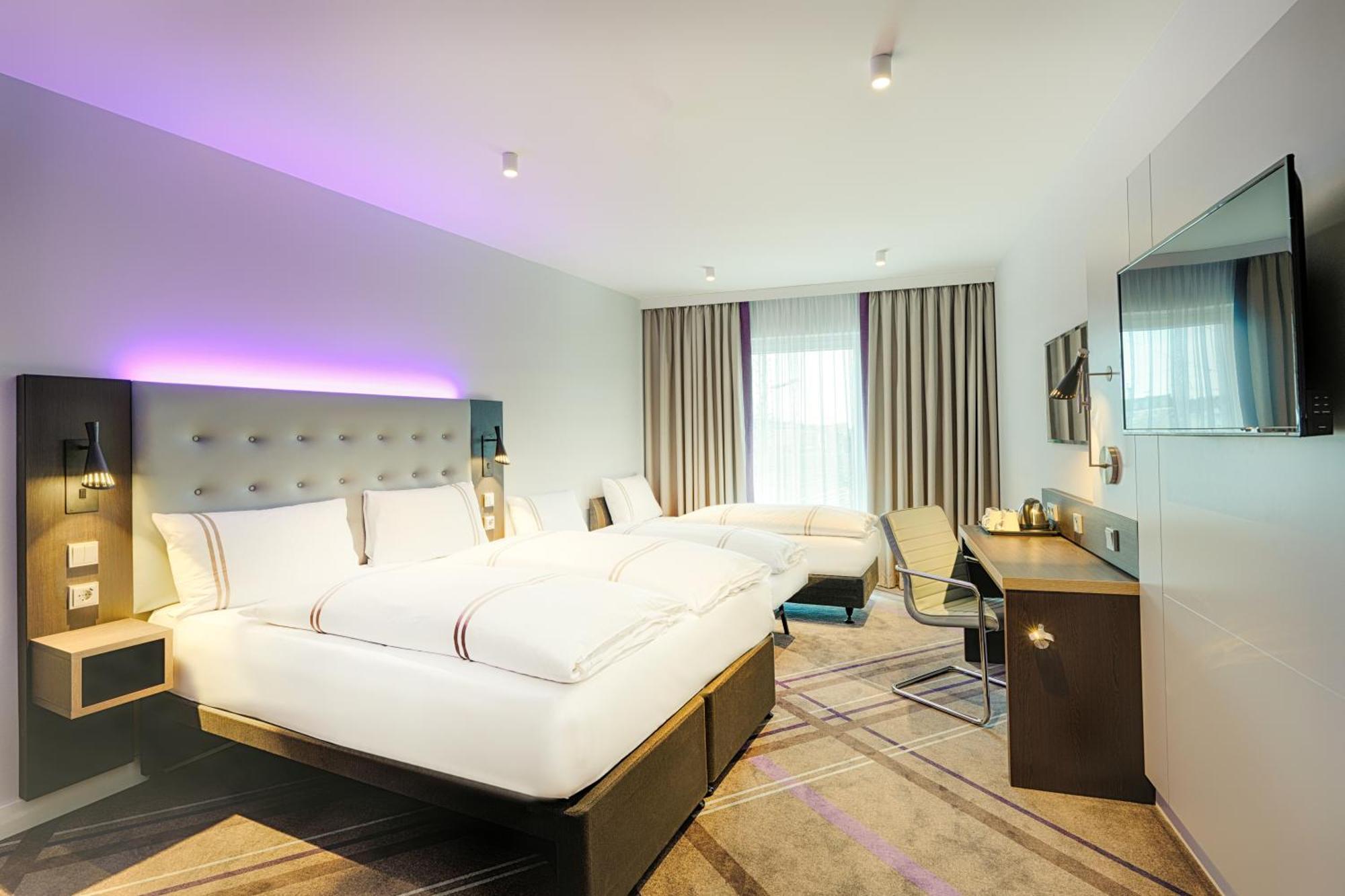 Premier Inn Duesseldorf City Friedrichstadt Екстер'єр фото