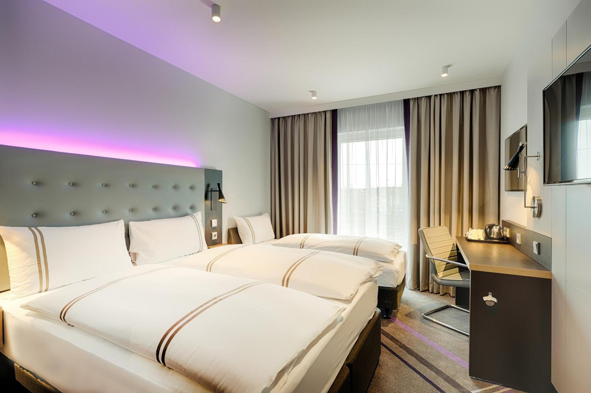 Premier Inn Duesseldorf City Friedrichstadt Екстер'єр фото